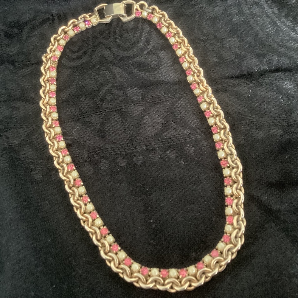 Vintage sweet pink stones and pearls necklace in excellent condition